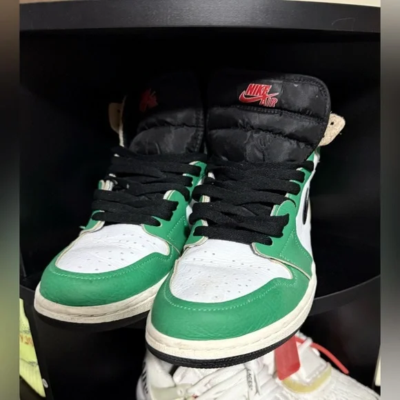 Women’s Air Jordan 1 Retro High OG Lucky Green as seen on Hailey Bieber